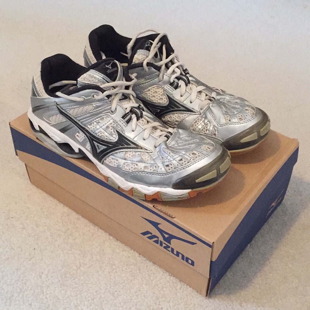 Mizuno Wave Lightning 5 Volleyball Shoes